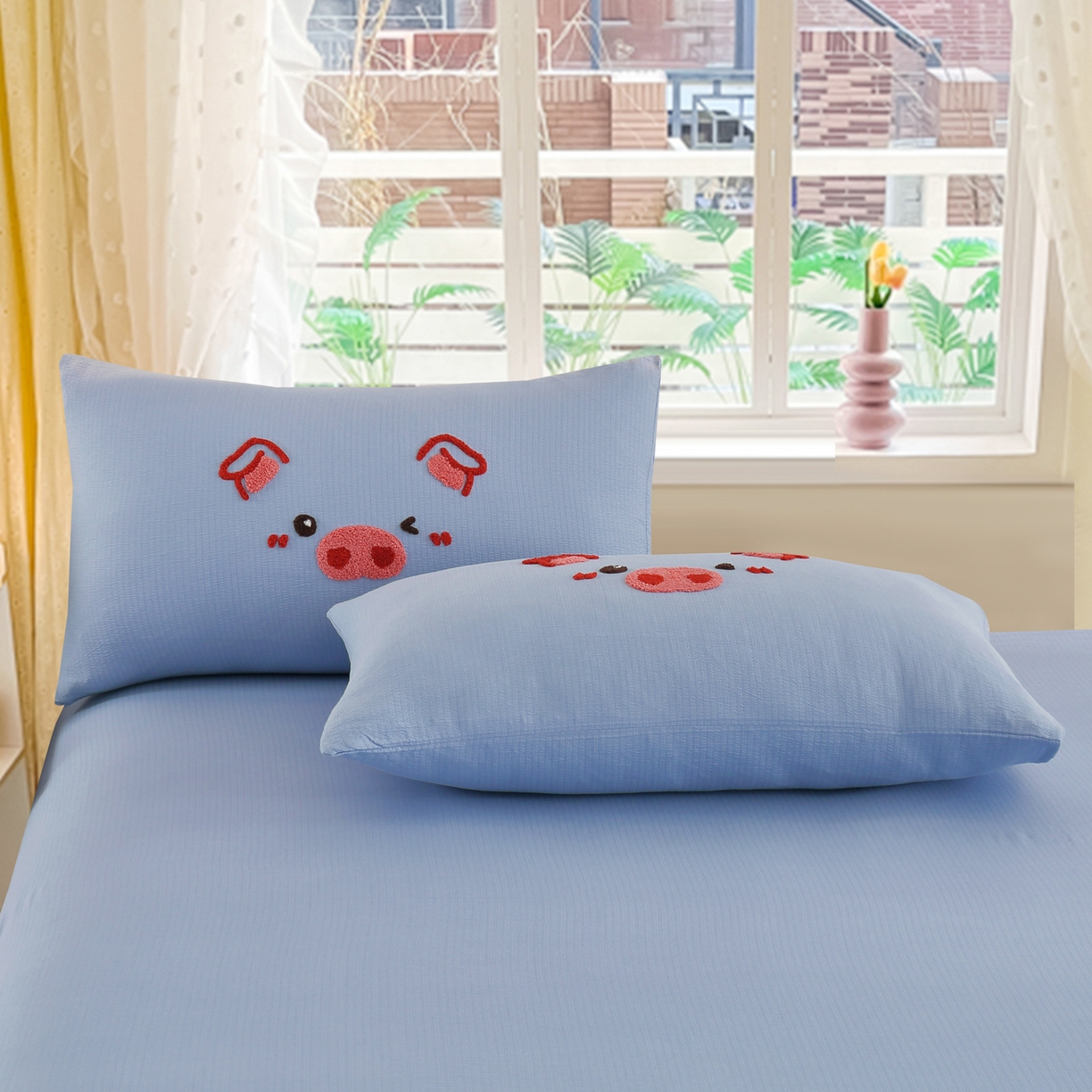 91家纺网 家纺一手货源 找家纺 恋之语 2025新款皱皱纱木棉毛巾绣四件套及单被套系列-可爱猪 可爱猪-天蓝