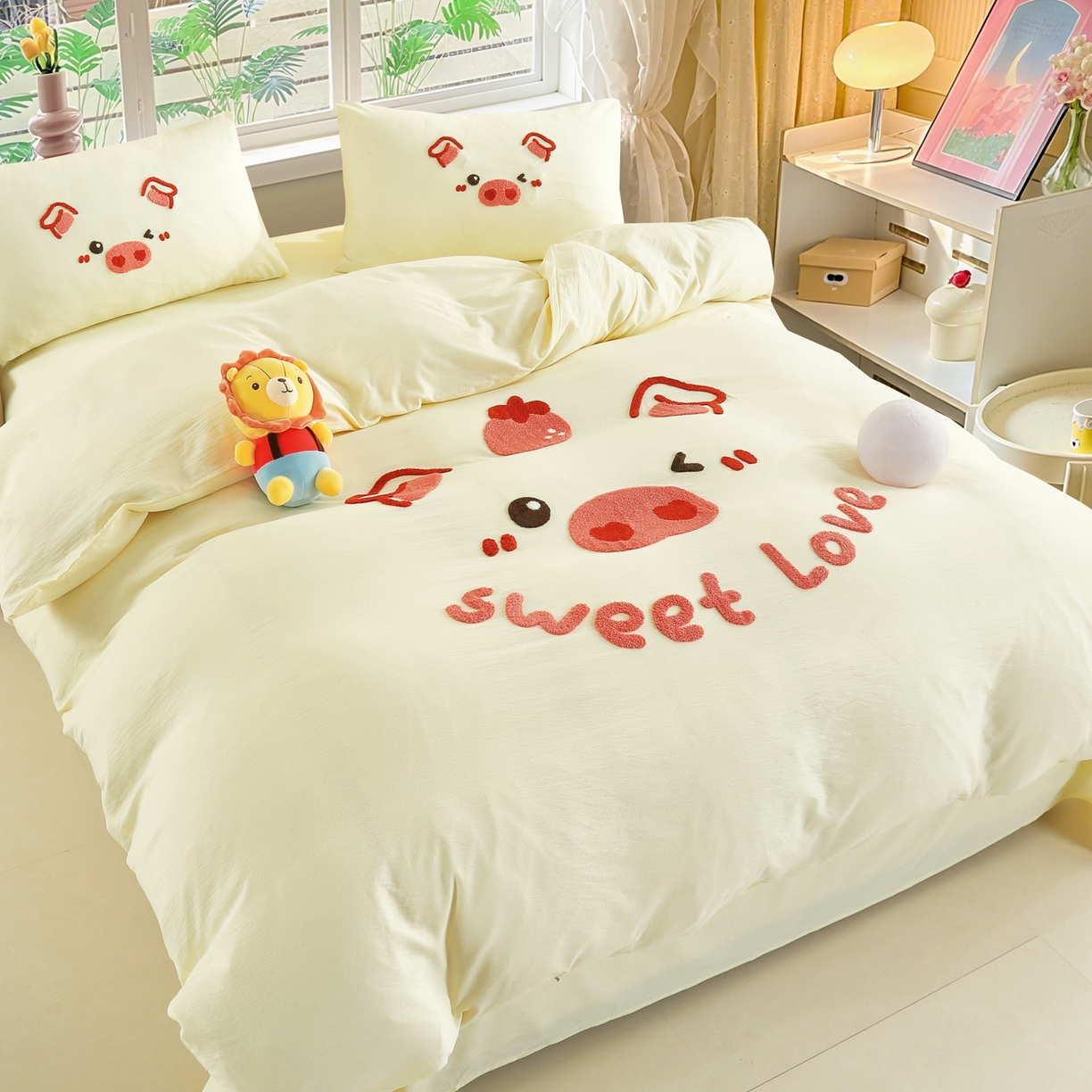 91家纺网 家纺一手货源 找家纺 恋之语 2025新款皱皱纱木棉毛巾绣四件套及单被套系列-可爱猪 可爱猪-米白