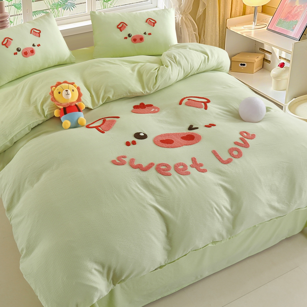 91家纺网 家纺一手货源 找家纺 恋之语 2025新款皱皱纱木棉毛巾绣四件套及单被套系列-可爱猪 可爱猪-抹茶绿