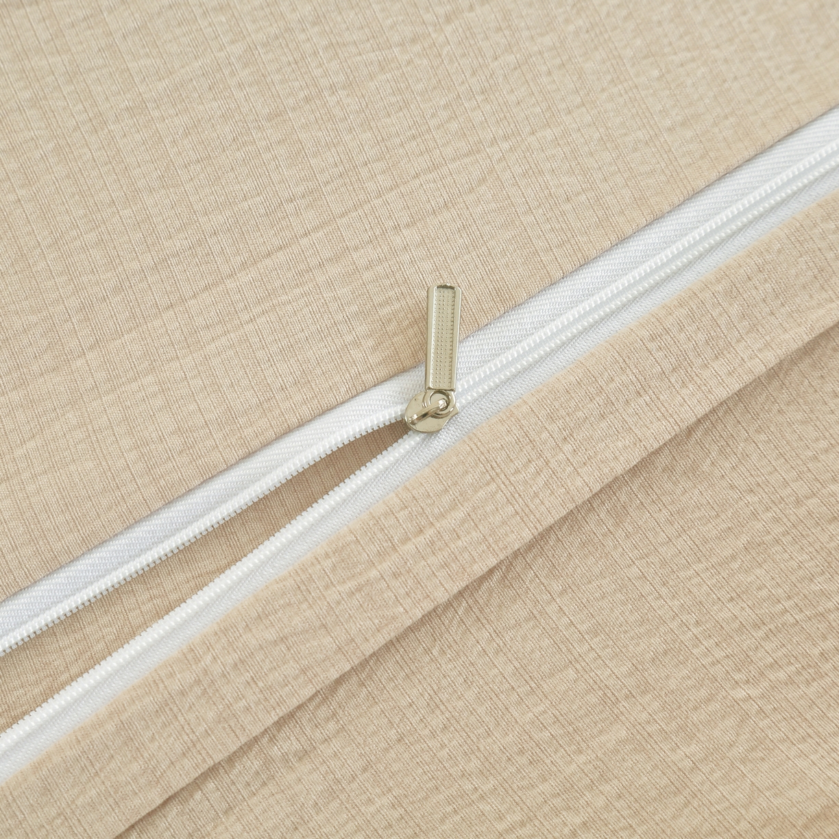 91家纺网 家纺一手货源 找家纺 恋之语 2025新款皱皱纱木棉毛巾绣四件套及单被套系列-可爱猪 可爱猪-浅咖