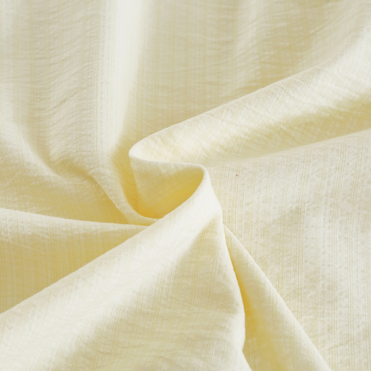 91家纺网 家纺一手货源 找家纺 恋之语 2025新款皱皱纱木棉毛巾绣四件套及单被套系列-可爱猪 可爱猪-米白