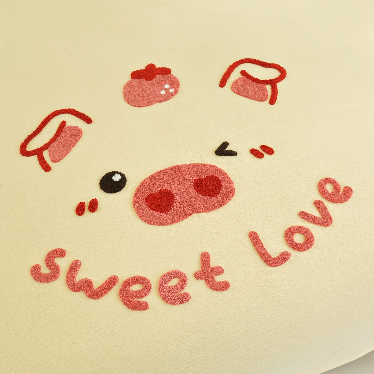 91家纺网 家纺一手货源 找家纺 恋之语 2025新款皱皱纱木棉毛巾绣四件套及单被套系列-可爱猪 可爱猪-黄色