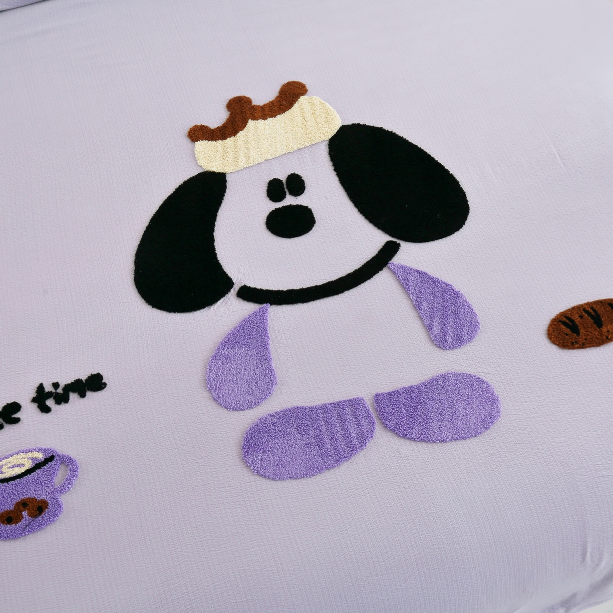 91家纺网 家纺一手货源 找家纺 恋之语 2025新款皱皱纱木棉毛巾绣四件套及单被套系列-乖乖狗 乖乖狗-紫色