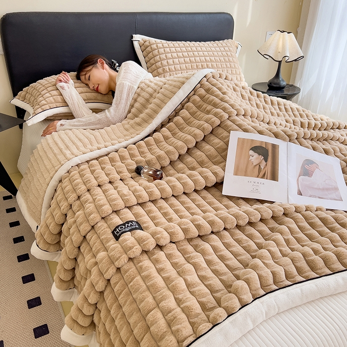 91家纺网 家纺一手货源 找家纺 （总）叠派家纺 2025新款毛毯A类金貂绒毛毯剪格多功能毛毯盖毯毛毯（可供跨境外贸抽空热款首选）