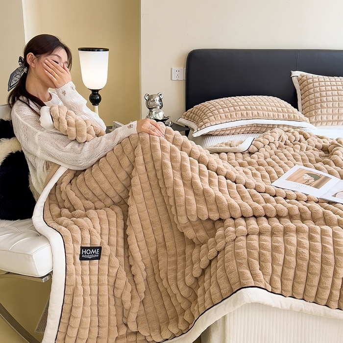 91家纺网 家纺一手货源 找家纺 （总）叠派家纺 2025新款毛毯A类金貂绒毛毯剪格多功能毛毯盖毯毛毯（可供跨境外贸抽空热款首选）