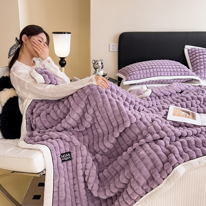 91家纺网 家纺一手货源 找家纺 叠派家纺 2025新款毛毯A类金貂绒毛毯剪格多功能毛毯盖毯毛毯（可供跨境外贸抽空热款首选） 金貂绒-梦幻紫