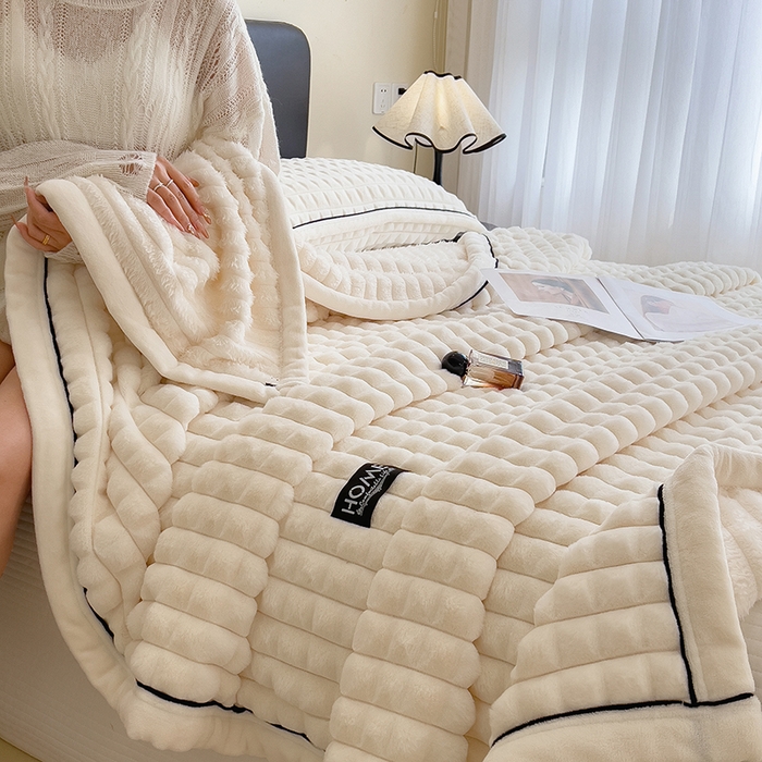 91家纺网 家纺一手货源 找家纺 叠派家纺 2025新款毛毯A类金貂绒毛毯剪格多功能毛毯盖毯毛毯（可供跨境外贸抽空热款首选） 金貂绒-奶油白