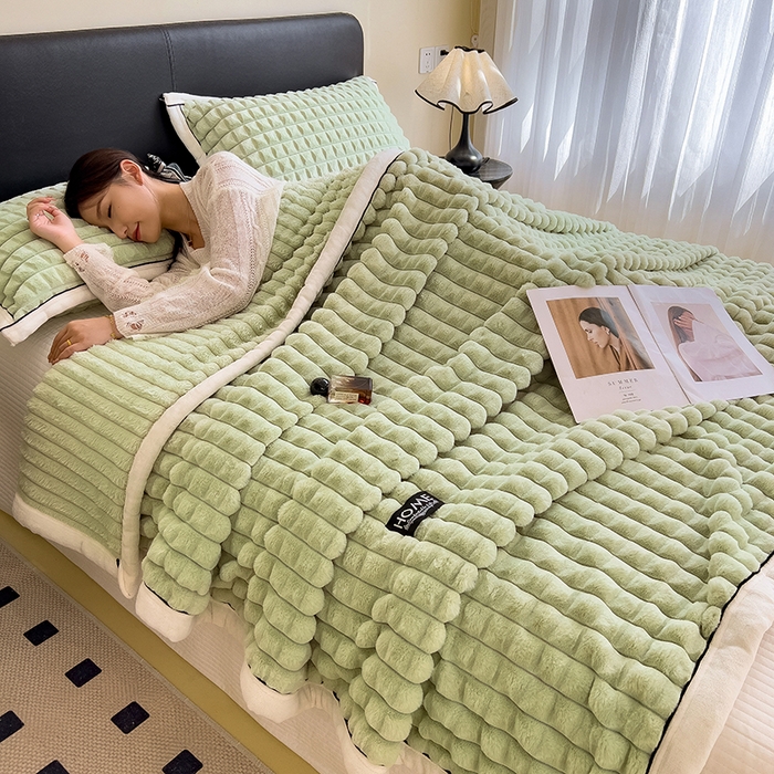 91家纺网 家纺一手货源 找家纺 叠派家纺 2025新款毛毯A类金貂绒毛毯剪格多功能毛毯盖毯毛毯（可供跨境外贸抽空热款首选） 金貂绒-清新绿