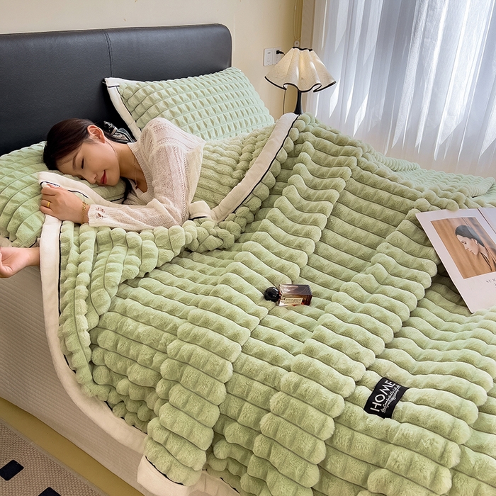 91家纺网 家纺一手货源 找家纺 叠派家纺 2025新款毛毯A类金貂绒毛毯剪格多功能毛毯盖毯毛毯（可供跨境外贸抽空热款首选） 金貂绒-清新绿