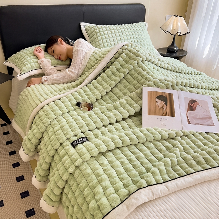 91家纺网 家纺一手货源 找家纺 叠派家纺 2025新款毛毯A类金貂绒毛毯剪格多功能毛毯盖毯毛毯（可供跨境外贸抽空热款首选） 金貂绒-清新绿