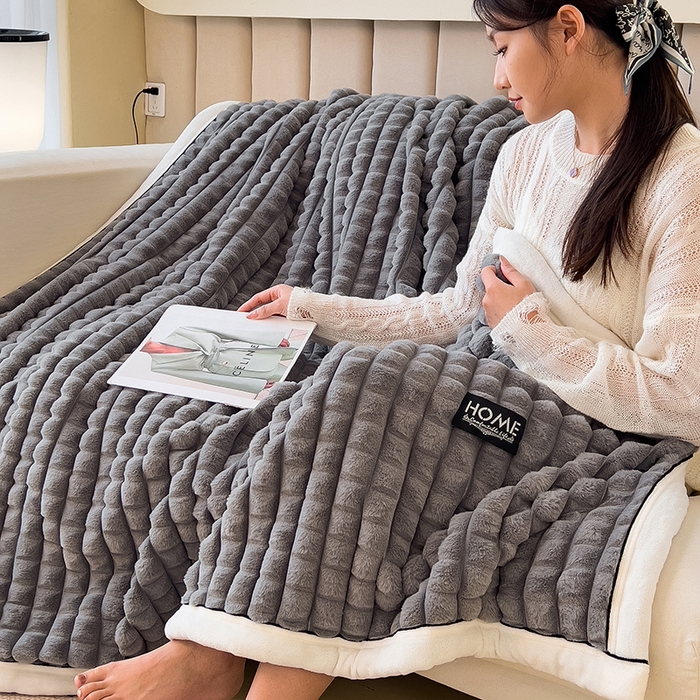 91家纺网 家纺一手货源 找家纺 叠派家纺 2025新款毛毯A类金貂绒毛毯剪格多功能毛毯盖毯毛毯（可供跨境外贸抽空热款首选） 金貂绒-气质灰