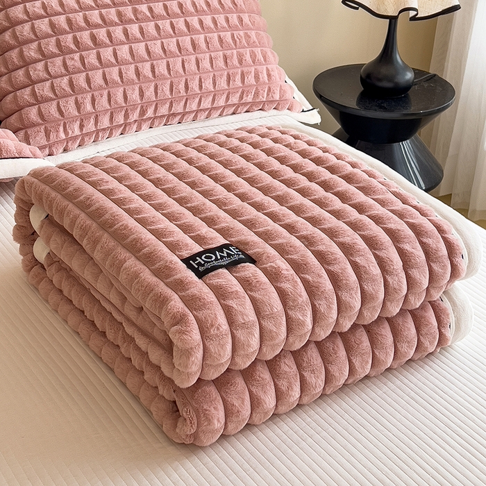 91家纺网 家纺一手货源 找家纺 叠派家纺 2025新款毛毯A类金貂绒毛毯剪格多功能毛毯盖毯毛毯（可供跨境外贸抽空热款首选） 金貂绒-豆沙粉