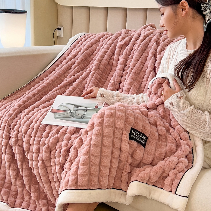 91家纺网 家纺一手货源 找家纺 叠派家纺 2025新款毛毯A类金貂绒毛毯剪格多功能毛毯盖毯毛毯（可供跨境外贸抽空热款首选） 金貂绒-豆沙粉