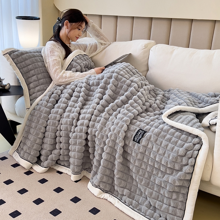 91家纺网 家纺一手货源 找家纺 叠派家纺 2025新款毛毯A类金貂绒毛毯剪格多功能毛毯盖毯毛毯（可供跨境外贸抽空热款首选） 金貂绒-浅灰