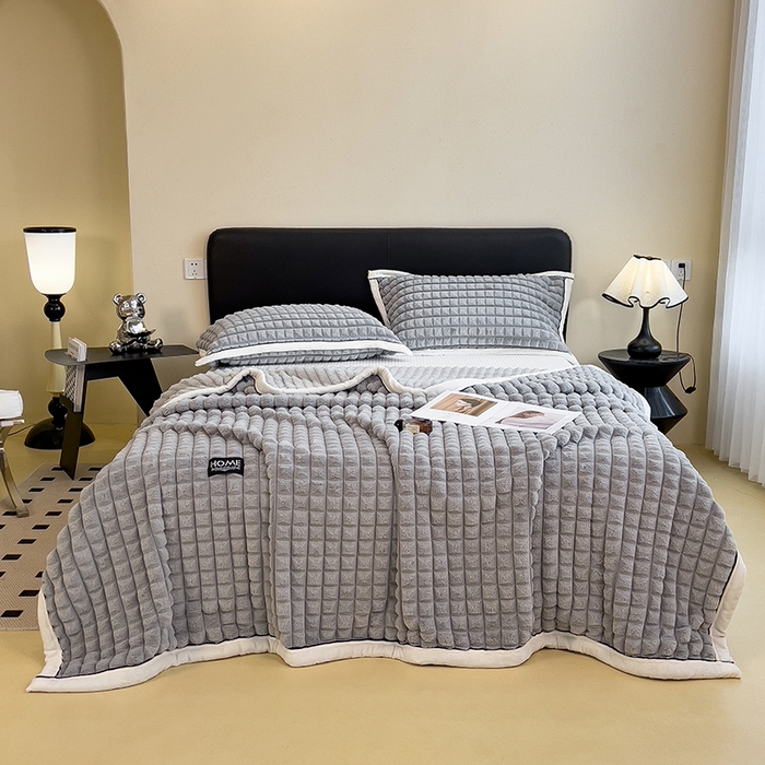 91家纺网 家纺一手货源 找家纺 叠派家纺 2025新款毛毯A类金貂绒毛毯剪格多功能毛毯盖毯毛毯（可供跨境外贸抽空热款首选） 金貂绒-浅灰