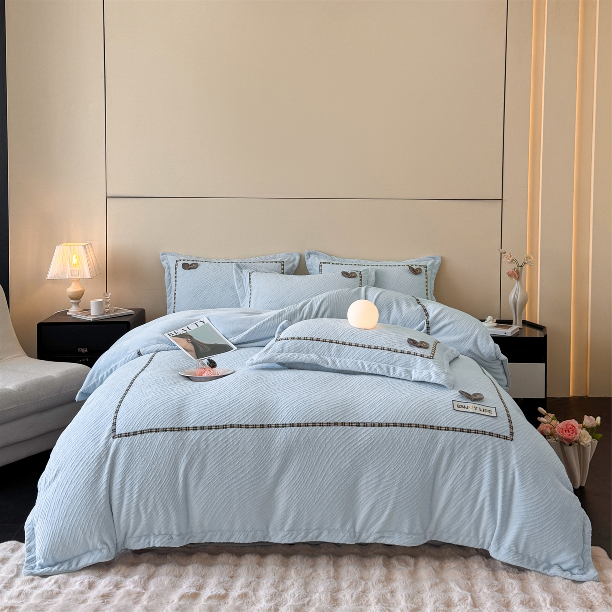 91家纺网 家纺一手货源 找家纺 （总）叠派家纺 2025新款高克重高端牛奶绒雕花织带工艺款梦巢系列四件套（直播热款）提供买家秀