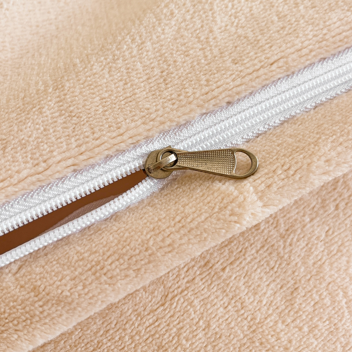 91家纺网 家纺一手货源 找家纺 （总）叠派家纺 2025新款高克重高端牛奶绒雕花欧式花边工艺款巴洛克系列四件套（直播热款）提供买家秀