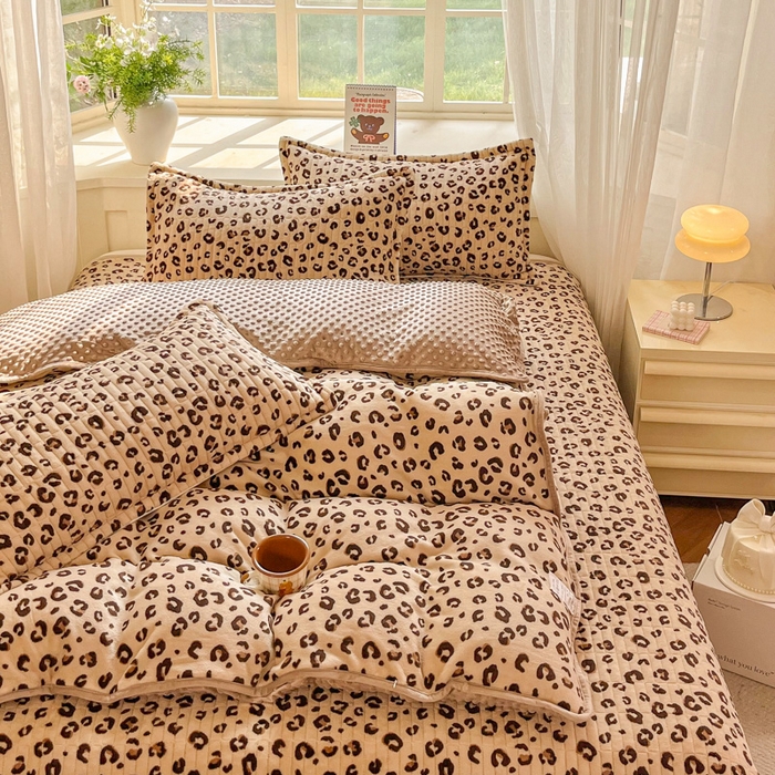 91家纺网 家纺一手货源 找家纺 （总）尚美家纺 2025冬季新品豆豆绒高克重床盖被套四件套