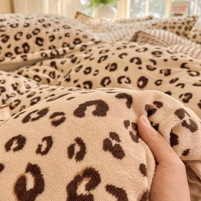 91家纺网 家纺一手货源 找家纺 （总）尚美家纺 2025冬季新品豆豆绒高克重床盖被套四件套