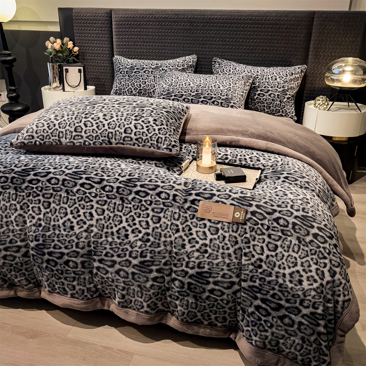 91家纺网 家纺一手货源 找家纺 （总）叠派家纺 2025新款A类轻奢款高克重高端水貂四件套可可慕莎系列（直播热款）提供买家秀