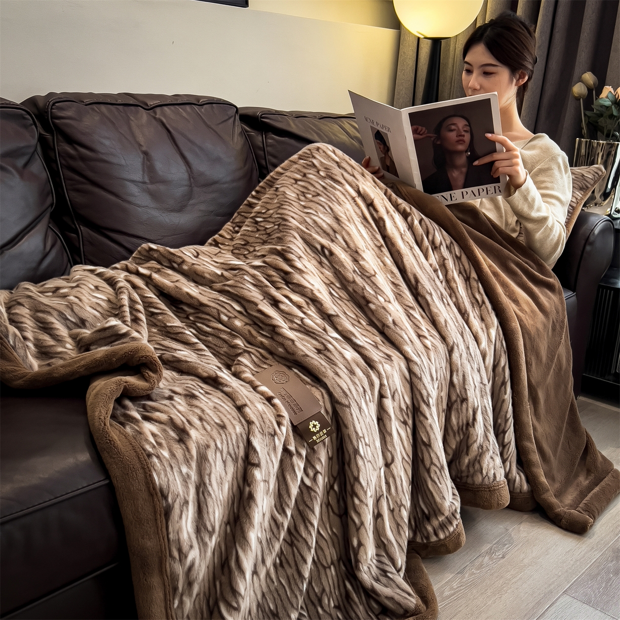 91家纺网 家纺一手货源 找家纺 叠派家纺 2025新款A类轻奢款高克重高端水貂四件套可可慕莎系列（直播热款）提供买家秀 可可慕莎-绮罗金棕