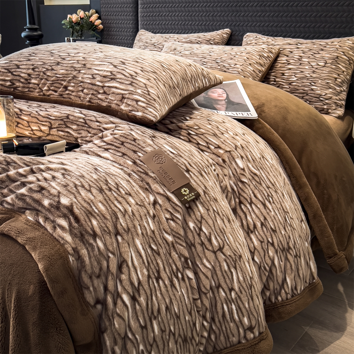 91家纺网 家纺一手货源 找家纺 叠派家纺 2025新款A类轻奢款高克重高端水貂四件套可可慕莎系列（直播热款）提供买家秀 可可慕莎-绮罗金棕