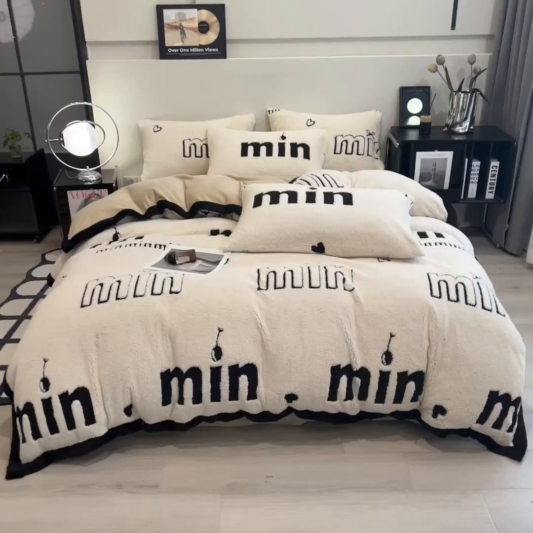 91家纺网 家纺一手货源 找家纺 （总）叠派家纺 2025新款A类高克重云暮绒床笠款四件套(跨境专供首选）提供买家秀