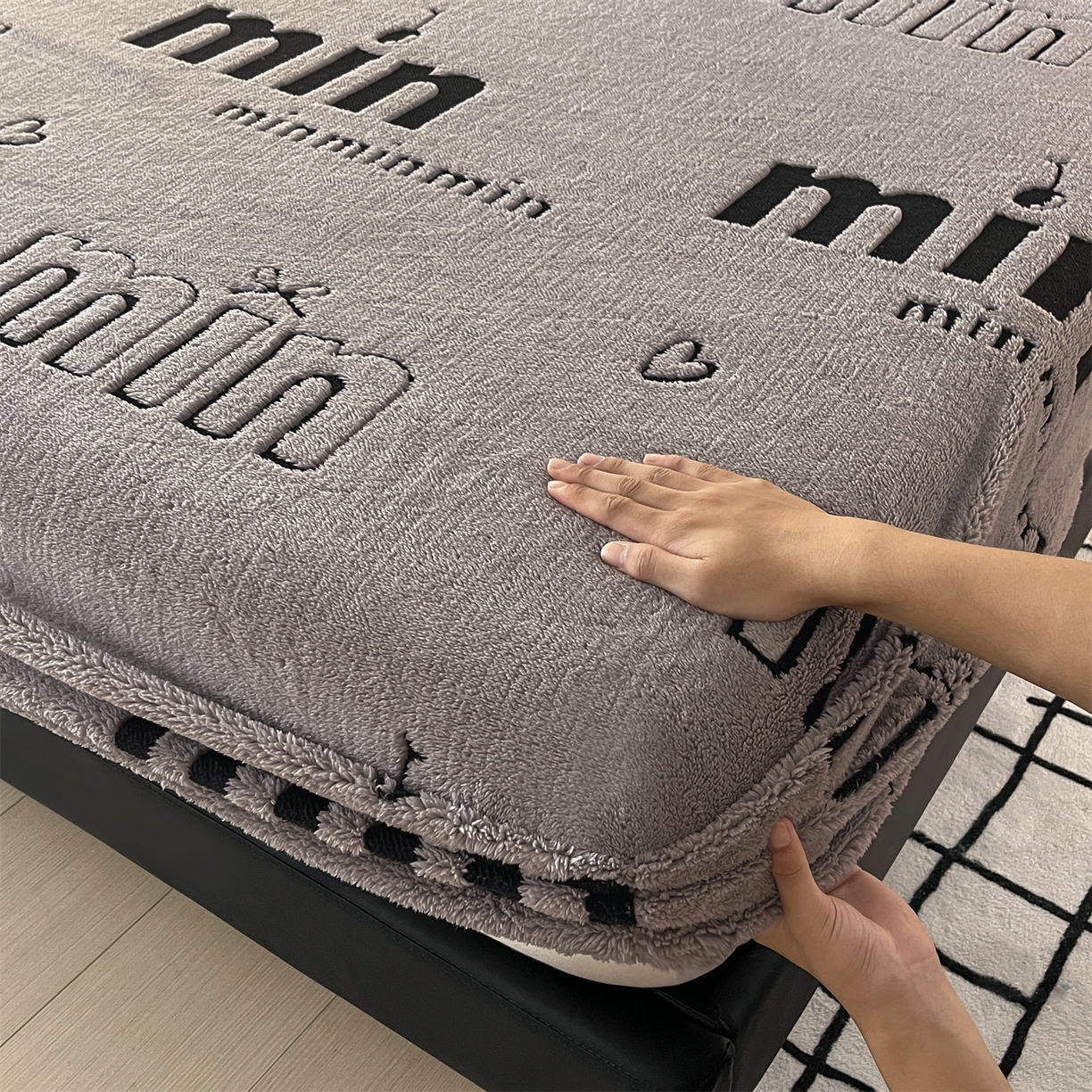 91家纺网 家纺一手货源 找家纺 叠派家纺 2025新款A类高克重云暮绒床笠款四件套(跨境专供首选）提供买家秀 云暮绒min床笠四件套-云絮灰