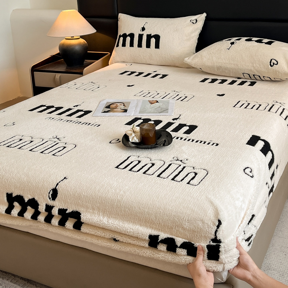 91家纺网 家纺一手货源 找家纺 （总）叠派家纺 2025新款A类高克重云慕绒床笠系列（场景二拍摄）提供买家秀