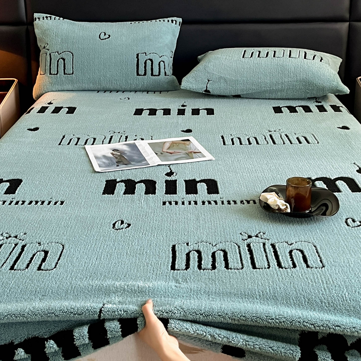 叠派家纺 2025新款A类高克重云慕绒床笠系列（场景二拍摄）提供买家秀 云暮绒床笠-云朵蓝