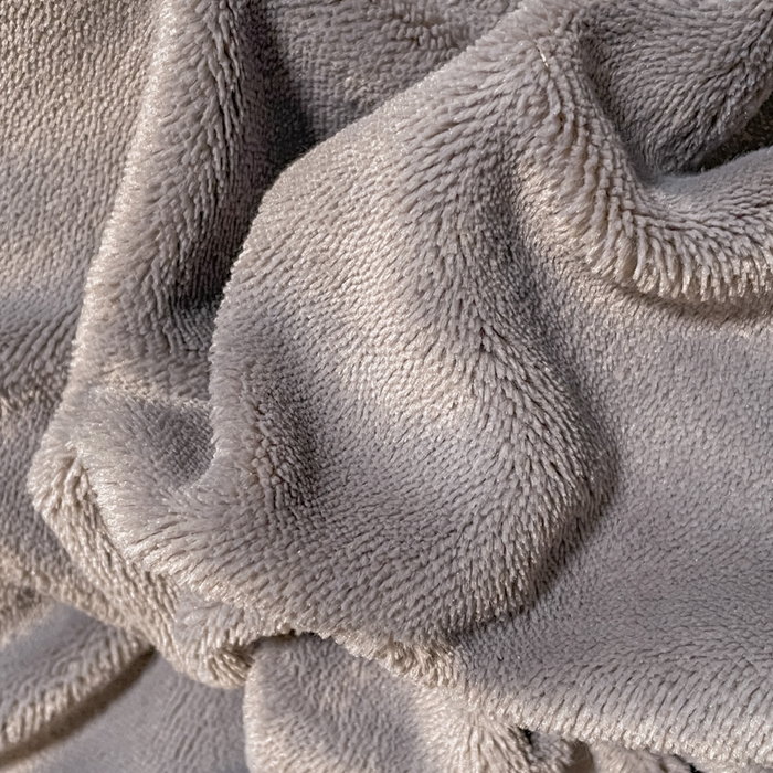 91家纺网 家纺一手货源 找家纺 仔仔熊 2025新款牛奶绒纯色双拼四件套 灰色+橙色