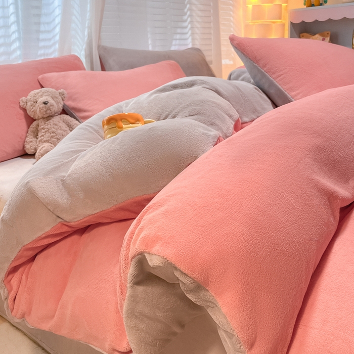 91家纺网 家纺一手货源 找家纺 （总）仔仔熊 2025新款牛奶绒纯色双拼四件套