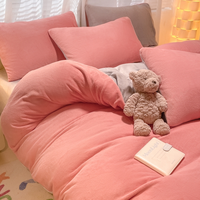 91家纺网 家纺一手货源 找家纺 （总）仔仔熊 2025新款牛奶绒纯色双拼四件套