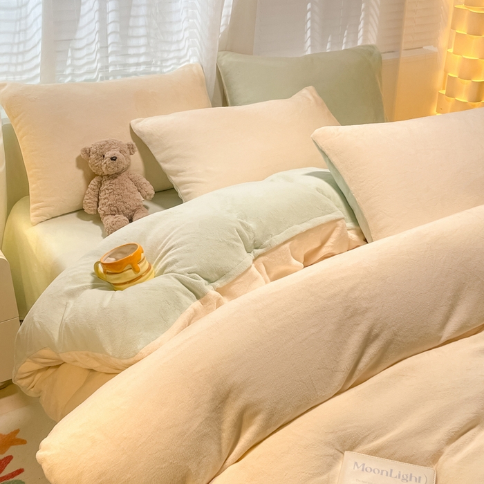 91家纺网 家纺一手货源 找家纺 （总）仔仔熊 2025新款牛奶绒纯色双拼四件套