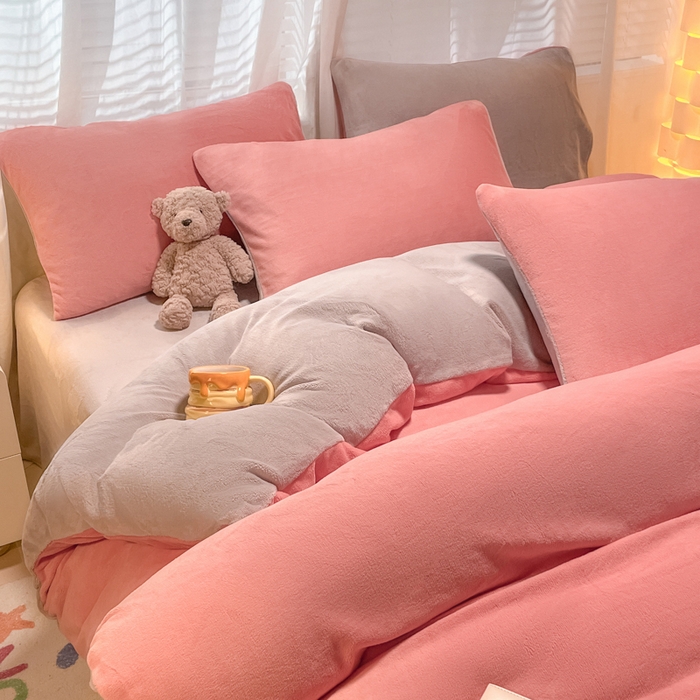 仔仔熊 2025新款牛奶绒纯色双拼四件套 粉色+灰色