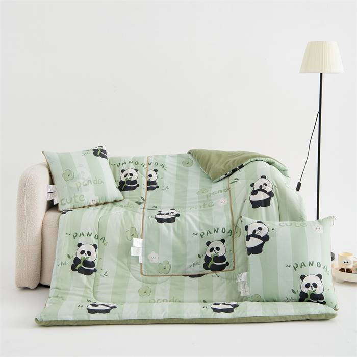 91家纺网 家纺一手货源 找家纺 照世家纺 2025新款A类棉加绒抗菌抱枕被系列 （控价：不能低于以下：小79，中号99，大120，加大140，超大160；低于零售价的链接，一经发现直接投诉下架，感谢大家的支持）嘟嘟小熊