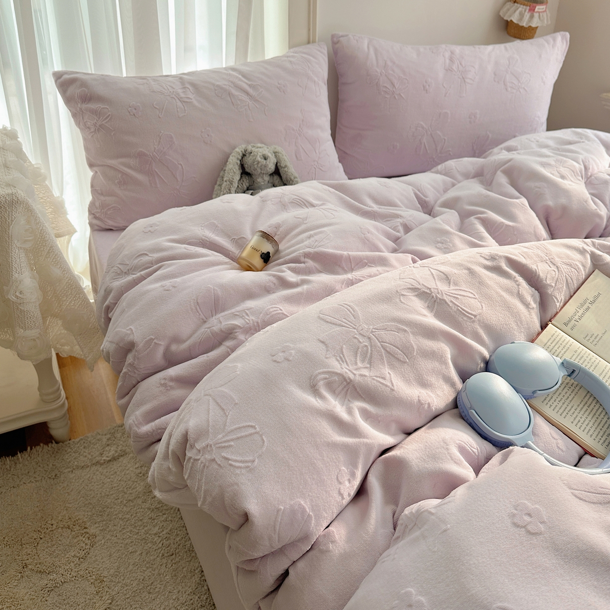 91家纺网 家纺一手货源 找家纺 （总）瑞钰 2025新款ins博士风蝴蝶全消光雕花暗合牛奶绒四件套