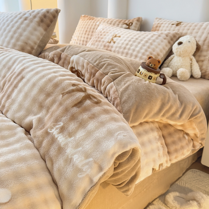 91家纺网 家纺一手货源 找家纺 （总）郝媳妇家纺 2025新款泡泡绒牛奶绒四件套