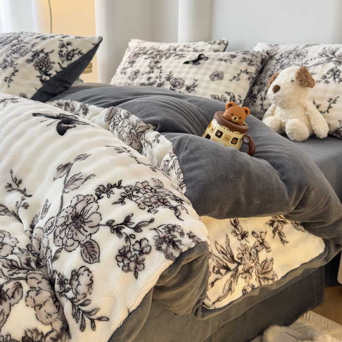 91家纺网 家纺一手货源 找家纺 郝媳妇家纺 2025新款泡泡绒牛奶绒四件套 蝶恋花