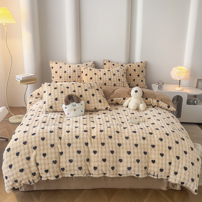 91家纺网 家纺一手货源 找家纺 郝媳妇家纺 2025新款泡泡绒牛奶绒四件套 爱心奶咖