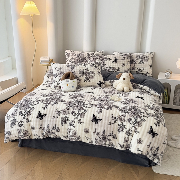 91家纺网 家纺一手货源 找家纺 郝媳妇家纺 2025新款泡泡绒牛奶绒四件套 蝶恋花