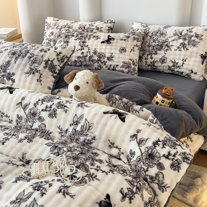 91家纺网 家纺一手货源 找家纺 郝媳妇家纺 2025新款泡泡绒牛奶绒四件套 蝶恋花