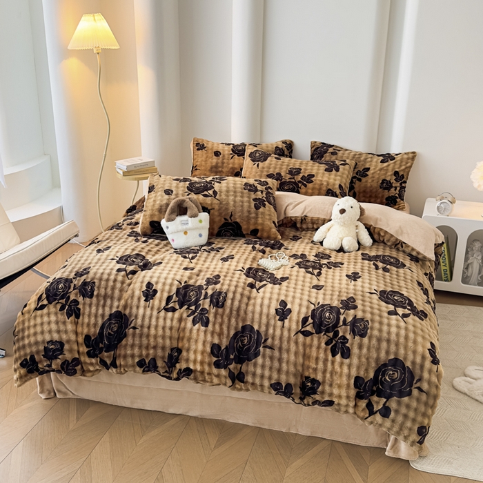 91家纺网 家纺一手货源 找家纺 郝媳妇家纺 2025新款泡泡绒牛奶绒四件套 玫瑰情缘