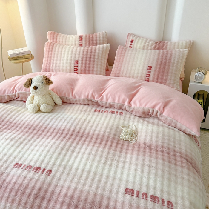 91家纺网 家纺一手货源 找家纺 郝媳妇家纺 2025新款泡泡绒牛奶绒四件套 咪咪粉