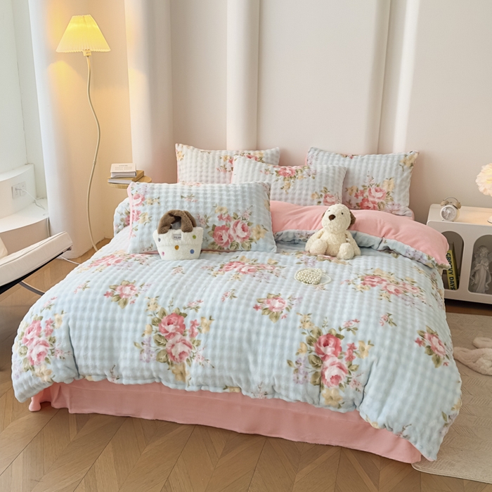 91家纺网 家纺一手货源 找家纺 郝媳妇家纺 2025新款泡泡绒牛奶绒四件套 欧拉花园