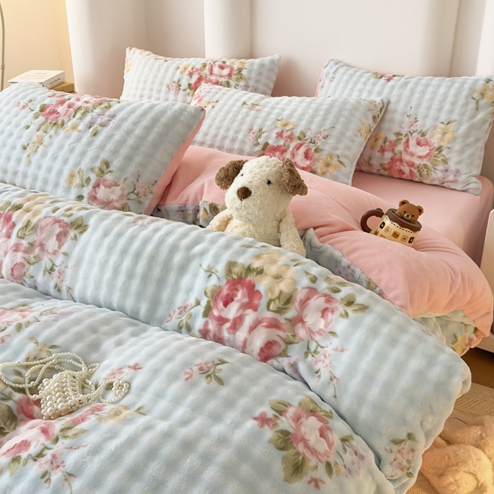 91家纺网 家纺一手货源 找家纺 郝媳妇家纺 2025新款泡泡绒牛奶绒四件套 欧拉花园