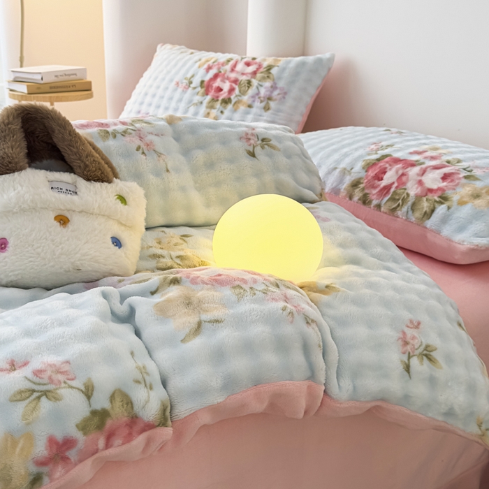 91家纺网 家纺一手货源 找家纺 郝媳妇家纺 2025新款泡泡绒牛奶绒四件套 欧拉花园