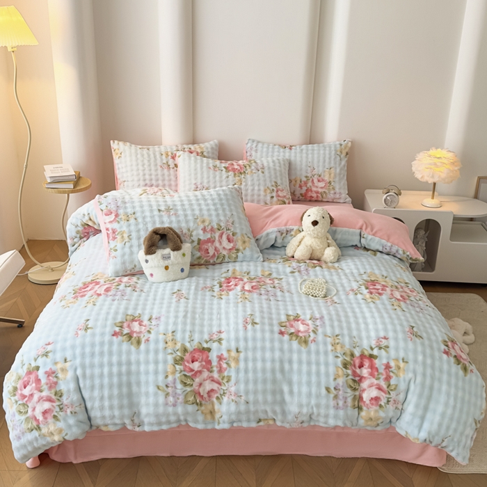 91家纺网 家纺一手货源 找家纺 郝媳妇家纺 2025新款泡泡绒牛奶绒四件套 欧拉花园