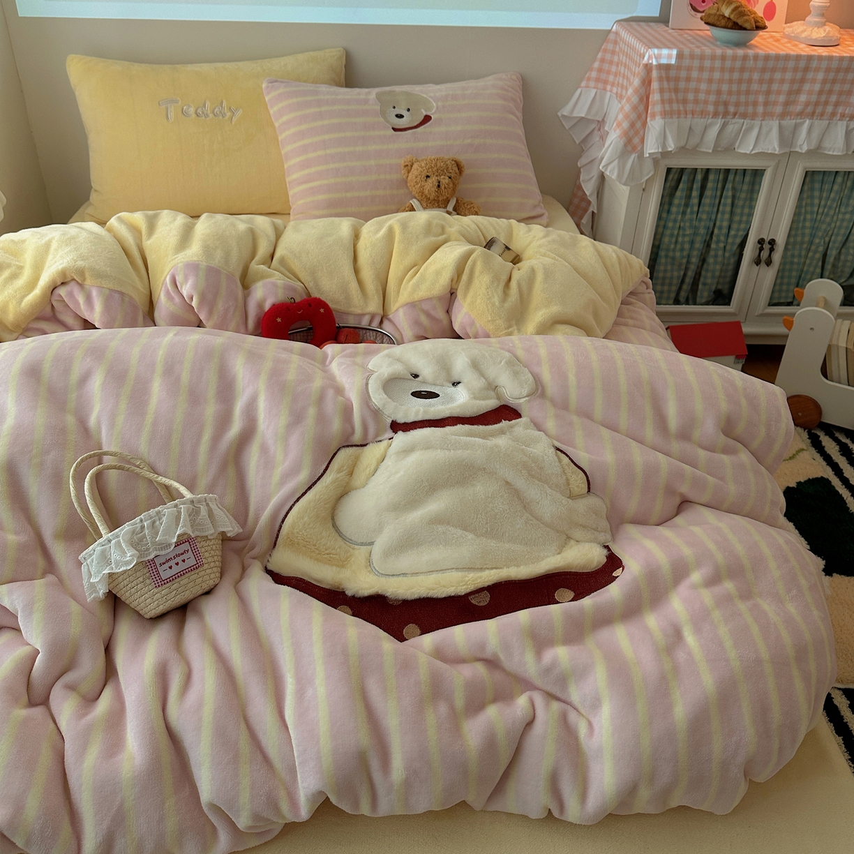 暖生活 2025新款兔绒贴布绣牛奶绒套件四件套（会员-5） 红围巾小狗