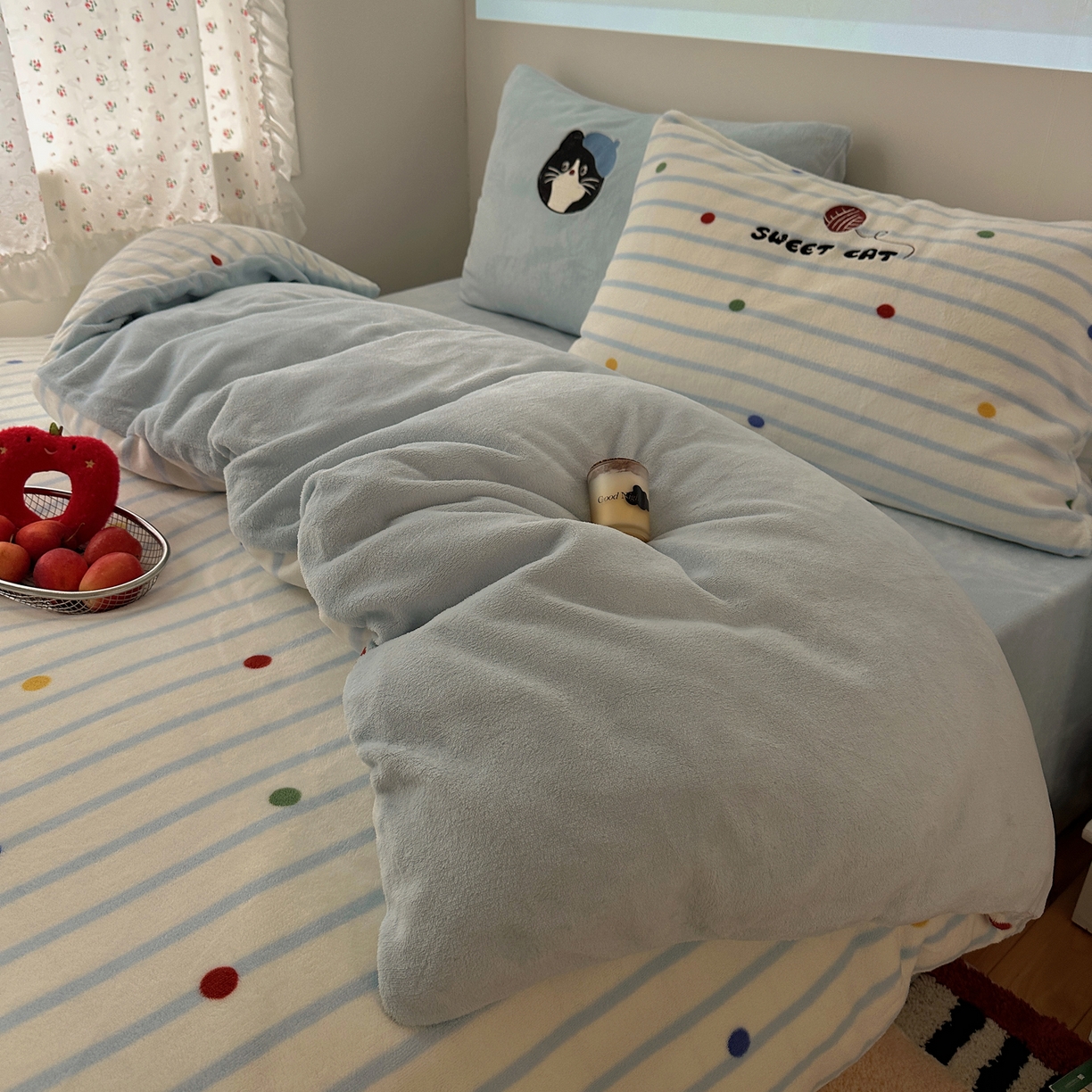 91家纺网 家纺一手货源 找家纺 暖生活 2025新款兔绒贴布绣牛奶绒套件四件套（会员-5） 线团小猫